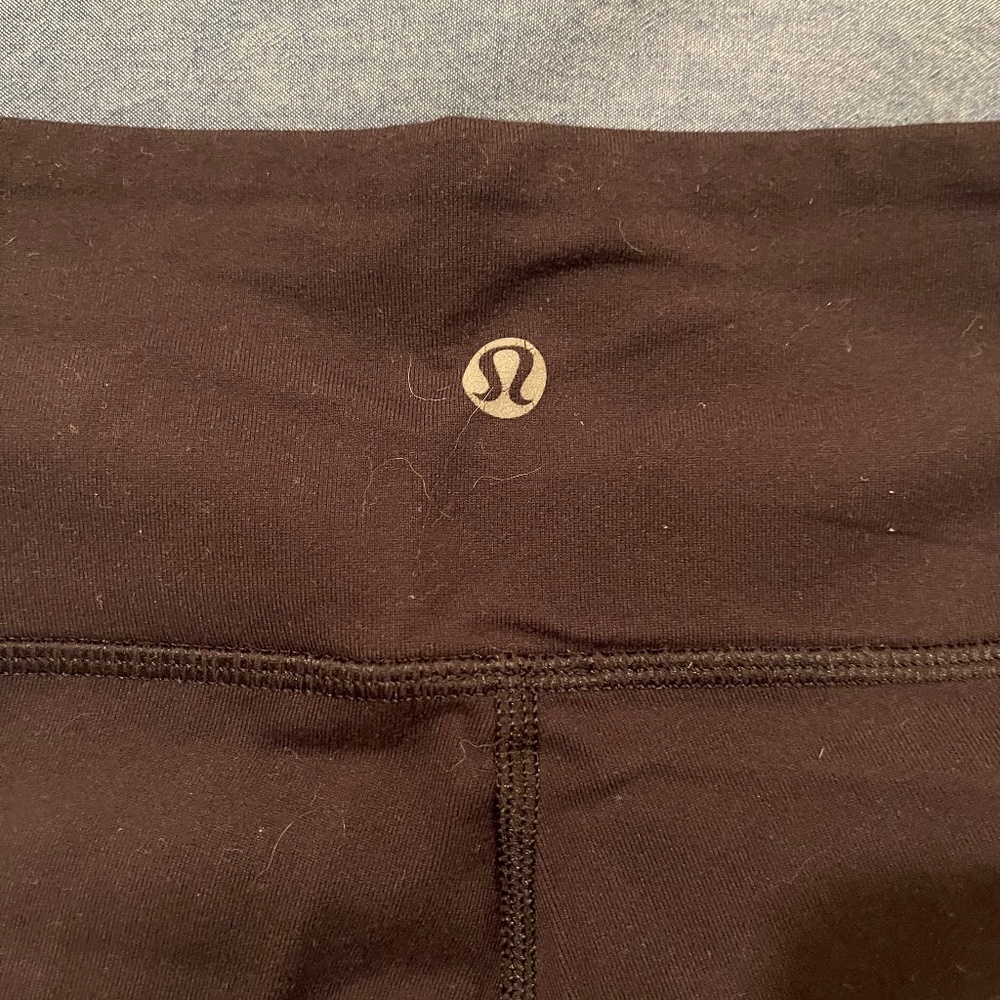 Lulu yoga pants